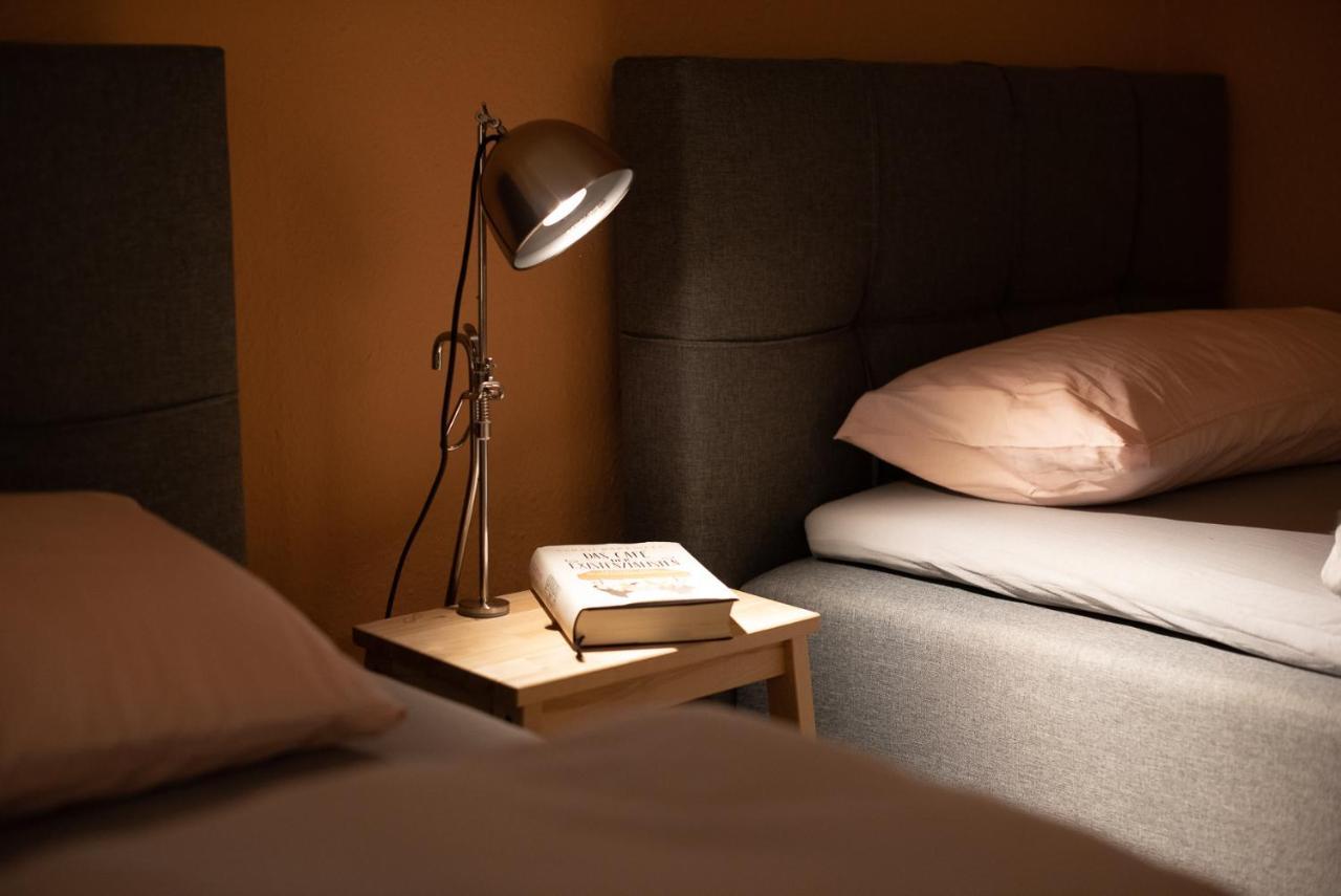 Kassberg Apartment Im Retro-Stil / Netflix & Wifi Chemnitz Ngoại thất bức ảnh